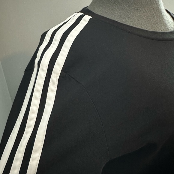 Adidas Black & White Striped Tee XL - Picture 6 of 10